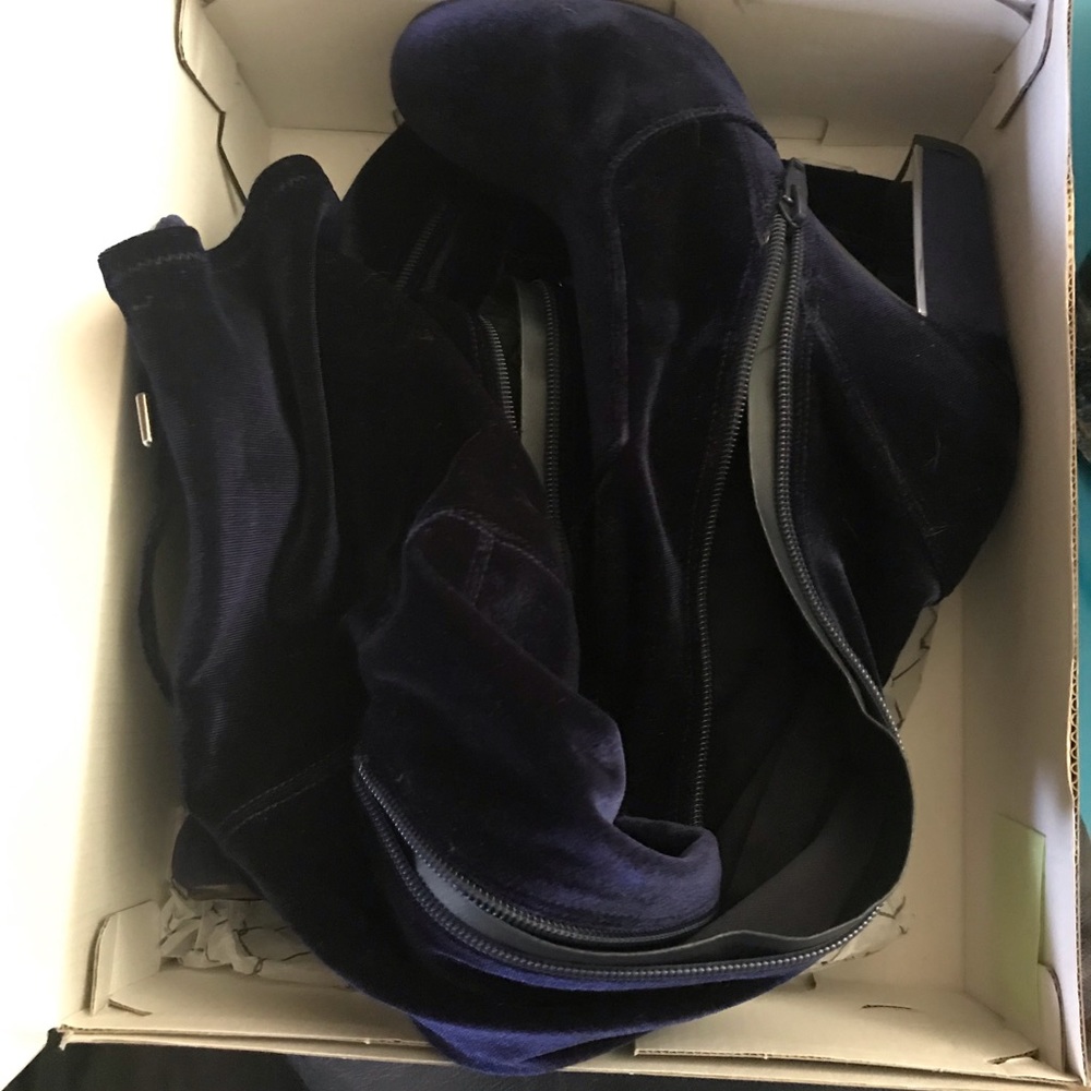 Blue velvet high heel boots - Picture 6 of 6